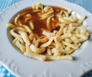 Kaiserschmarrn mit Apfelmus klein
