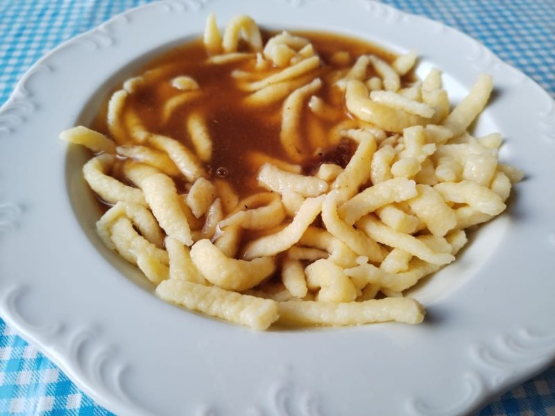 Spätzle mit Soße